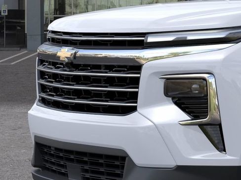 New 2027 Chevrolet Traverse LT w/ Driver Confidence Package FWD image 13
