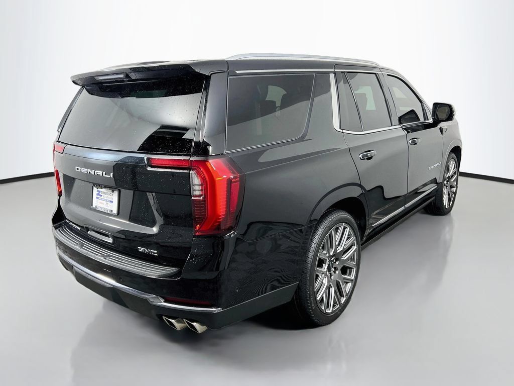 Certified 2025 GMC Yukon Denali Ultimate w/ LPO, Floor Liner Package AWD/4WD image 7