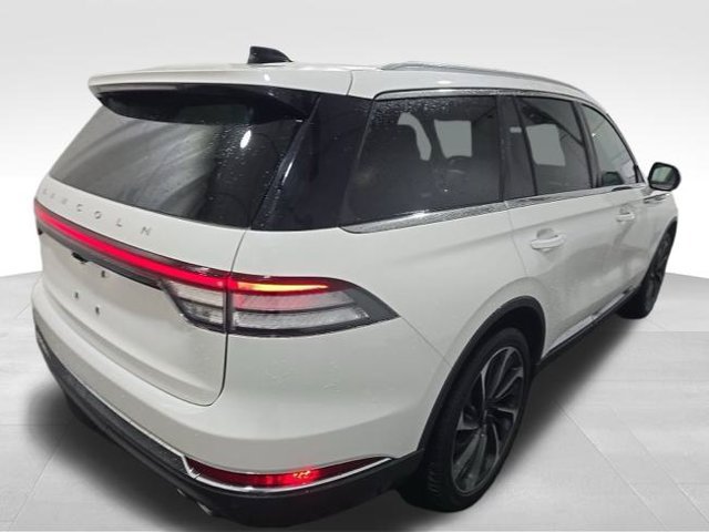 Used 2025 Lincoln Aviator Reserve w/ Equipment Group 201A AWD/4WD image 6