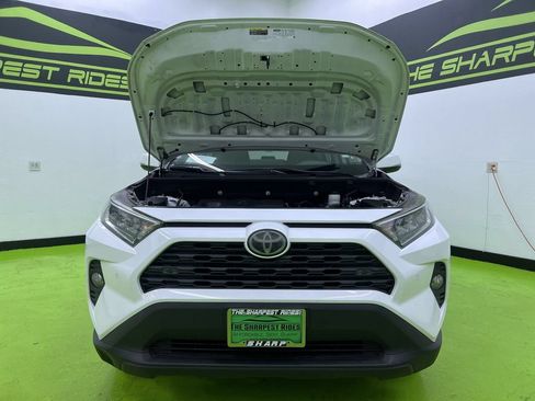 Used 2019 Toyota RAV4 XLE w/ Convenience Package AWD/4WD image 4