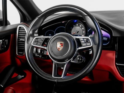 Used 2023 Porsche Cayenne Platinum Edition image 61