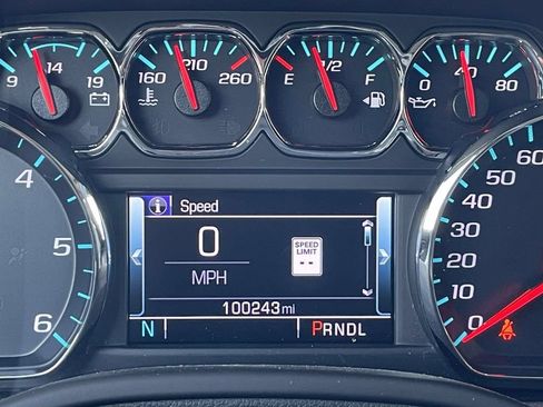 Used 2018 Chevrolet Suburban LT AWD/4WD image 13