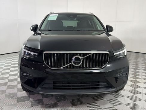 Used 2025 Volvo XC40 B5 Plus AWD/4WD image 6