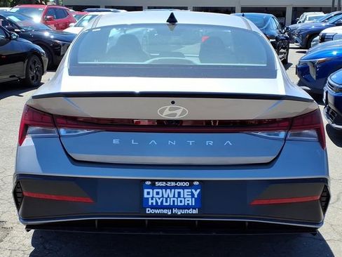 New 2026 Hyundai Elantra SEL Sport Premium FWD image 5