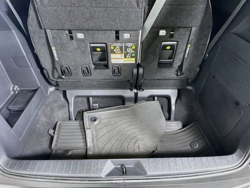Certified 2025 Toyota Sienna XLE w/ XLE Plus Package AWD/4WD image 28