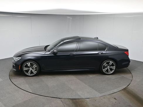 Used 2019 BMW 750i image 52