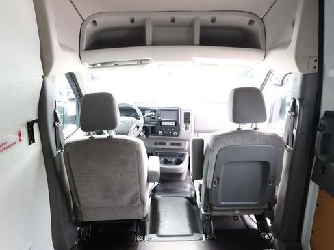 Used 2021 Nissan NV 2500 S image 30