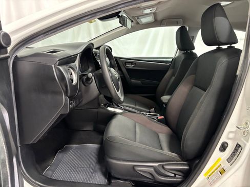 Used 2019 Toyota Corolla LE w/ LE Premium Package image 12