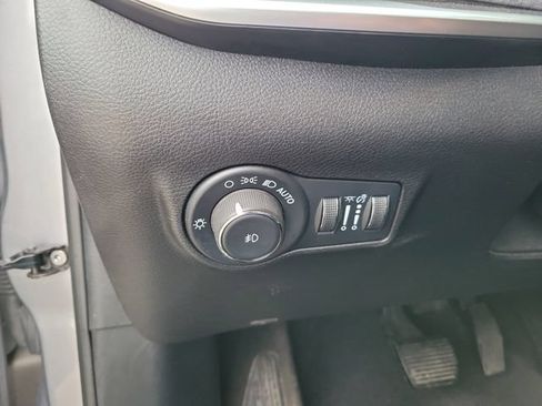 Used 2024 Jeep Compass Latitude w/ Altitude Special Edition AWD/4WD image 16