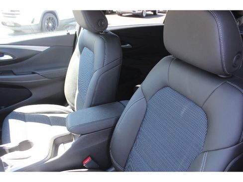 New 2026 Buick Envista Sport Touring FWD image 2