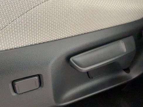 Certified 2025 Toyota 4Runner SR5 AWD/4WD image 22