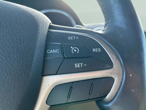 Used 2014 Jeep Grand Cherokee Limited w/ Trailer Tow Group IV image 17