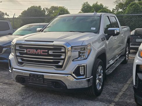 Used 2019 GMC Sierra 1500 SLT RWD image 3