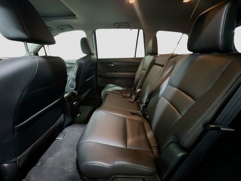 Used 2022 Honda Pilot Special Edition image 17
