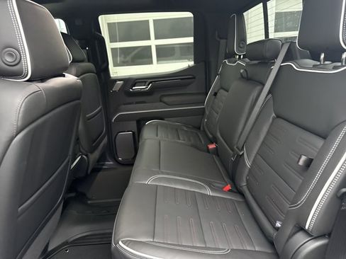 New 2026 GMC Sierra 1500 AT4X w/ LPO, Black Badging Package AWD/4WD image 6