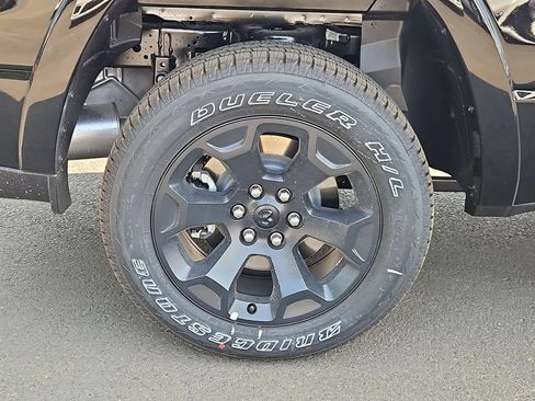 New 2026 RAM 1500 Big Horn AWD/4WD image 9