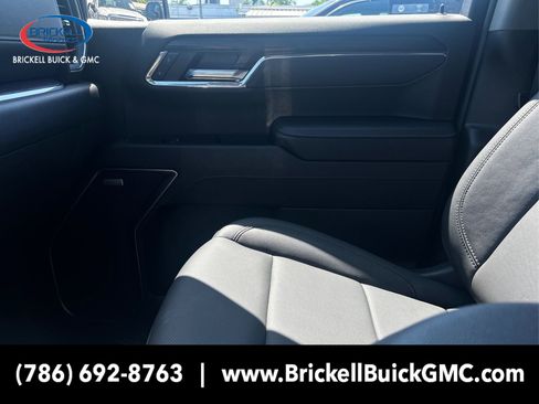 New 2025 GMC Sierra 1500 SLT w/ SLT Convenience Package image 23