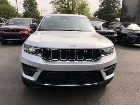 New 2025 Jeep Grand Cherokee Laredo X w/ Luxury Tech Group I image 8