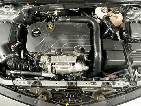 Used 2024 Chevrolet Malibu LT FWD image 28