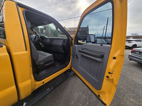 Used 2014 Ford F250 XL w/ Snow Plow Prep Package AWD/4WD image 24
