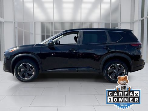 Certified 2025 Nissan Rogue SV AWD/4WD image 3