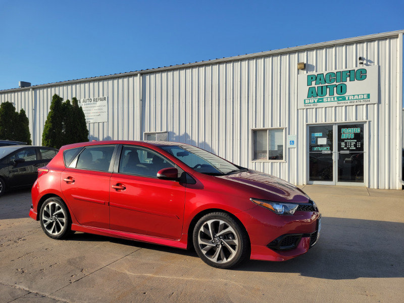 Used 2018 Toyota Corolla iM w/ All-Weather Mat Package FWD image 10
