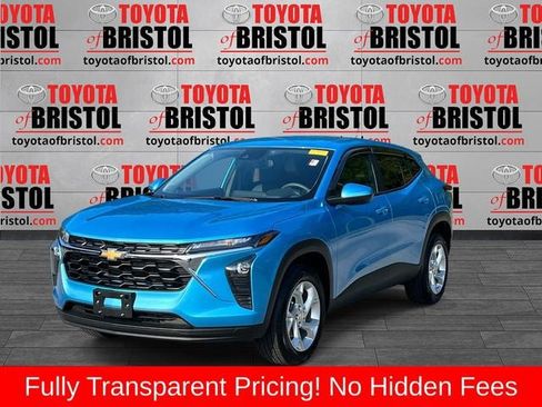 Used 2026 Chevrolet Trax LS w/ LS Convenience Package FWD image 8