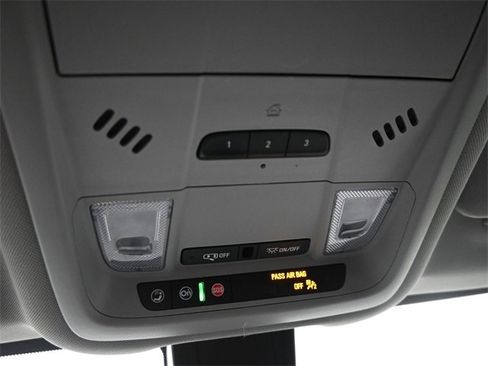 Used 2023 GMC Terrain AT4 image 16