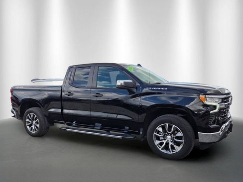 Used 2024 Chevrolet Silverado 1500 LT AWD/4WD image 2