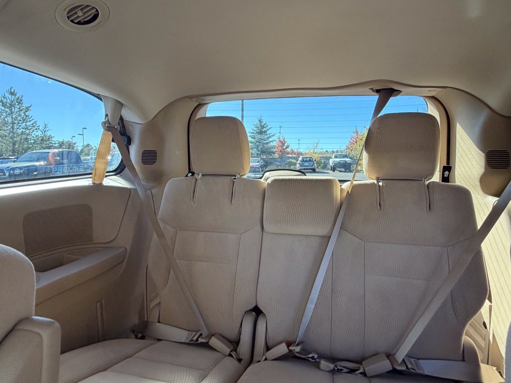 Used 2014 Dodge Grand Caravan SE w/ Quick Order Package 29E SE FWD image 19