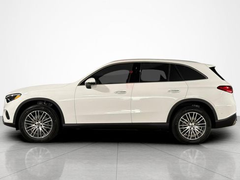 New 2026 Mercedes-Benz GLC 300 image 2