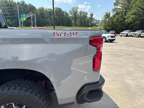 Used 2024 Chevrolet Silverado 1500 LT Trail Boss w/ Convenience Package II AWD/4WD image 18