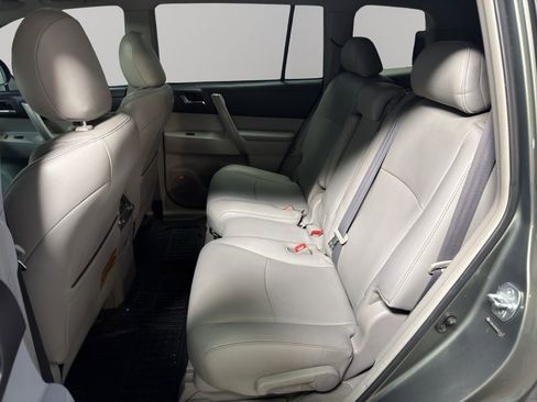 Used 2010 Toyota Highlander Limited image 17