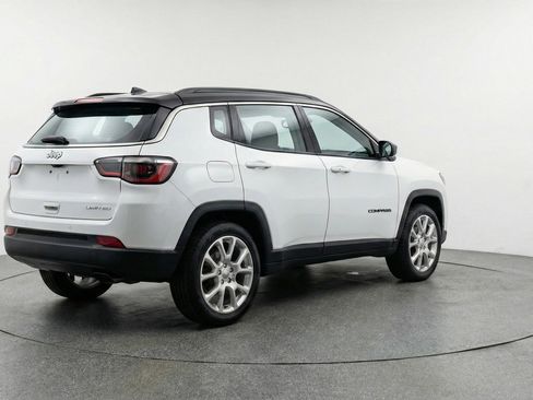 Used 2025 Jeep Compass Limited AWD/4WD image 9