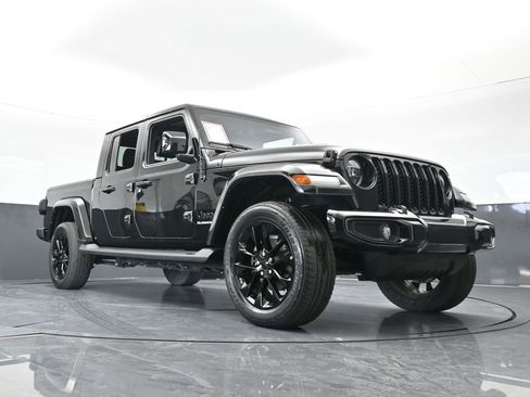 Used 2022 Jeep Gladiator Overland image 59