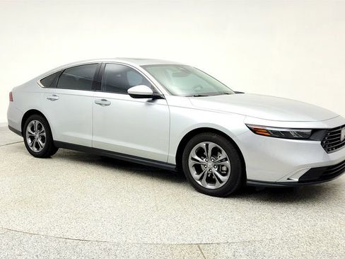 Used 2024 Honda Accord EX image 3
