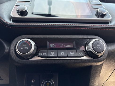 Used 2019 Nissan Kicks SR w/ Exterior Package image 22