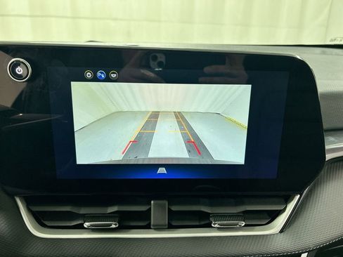 New 2026 Chevrolet Equinox LT w/ Convenience Package II AWD/4WD image 43