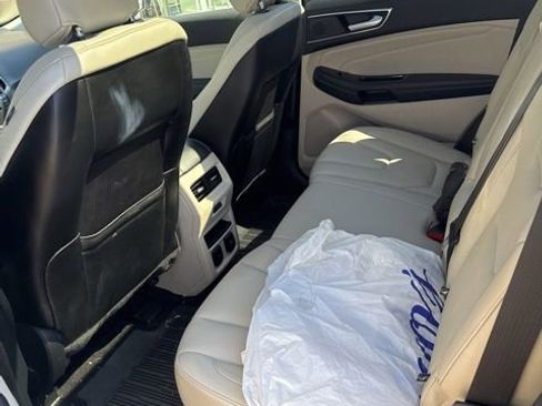 Used 2019 Ford Edge Titanium w/ Equipment Group 301A image 7