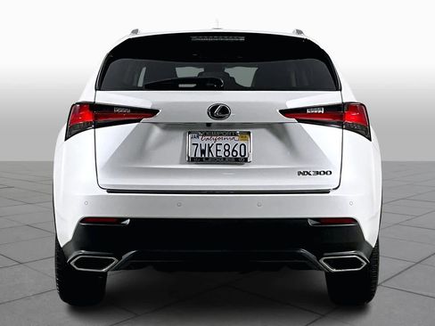 Used 2018 Lexus NX 300 FWD image 4