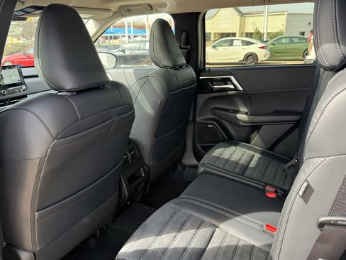 New 2026 Mitsubishi Outlander Trail Edition image 24