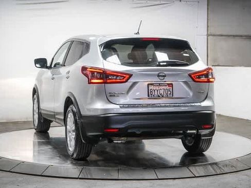 Used 2021 Nissan Rogue Sport S image 9