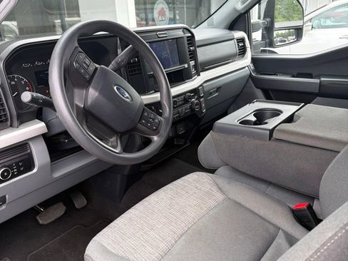 Used 2025 Ford F250 XLT AWD/4WD image 5