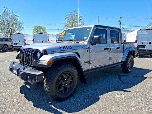 Used 2021 Jeep Gladiator Sport AWD/4WD image 4