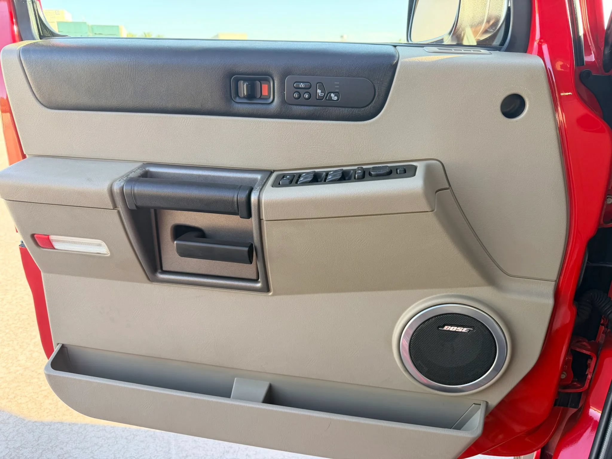 Used 2004 HUMMER H2 AWD/4WD image 16
