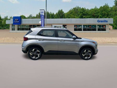 New 2026 Hyundai Venue SEL FWD image 5