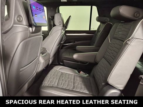 Used 2025 Cadillac Escalade Sport Platinum image 28