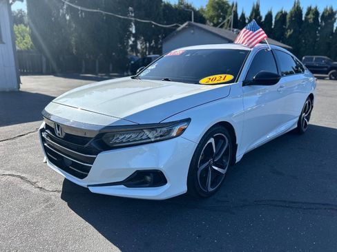 Used 2021 Honda Accord Sport image 4