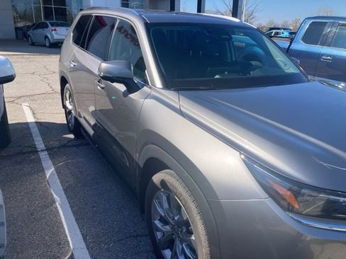 Used 2026 Toyota Grand Highlander Limited AWD/4WD image 3
