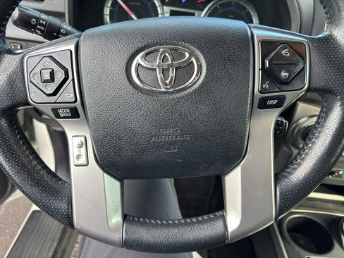 Used 2014 Toyota 4Runner Limited image 8